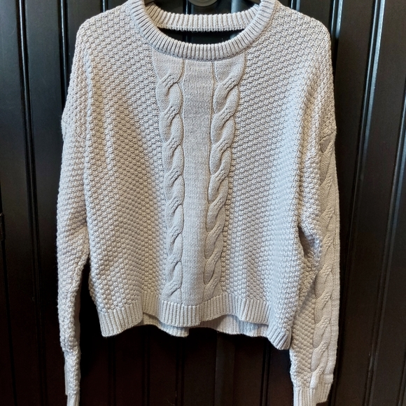 🌱 Forever 21 Cable Knit Sweater - Picture 2 of 5